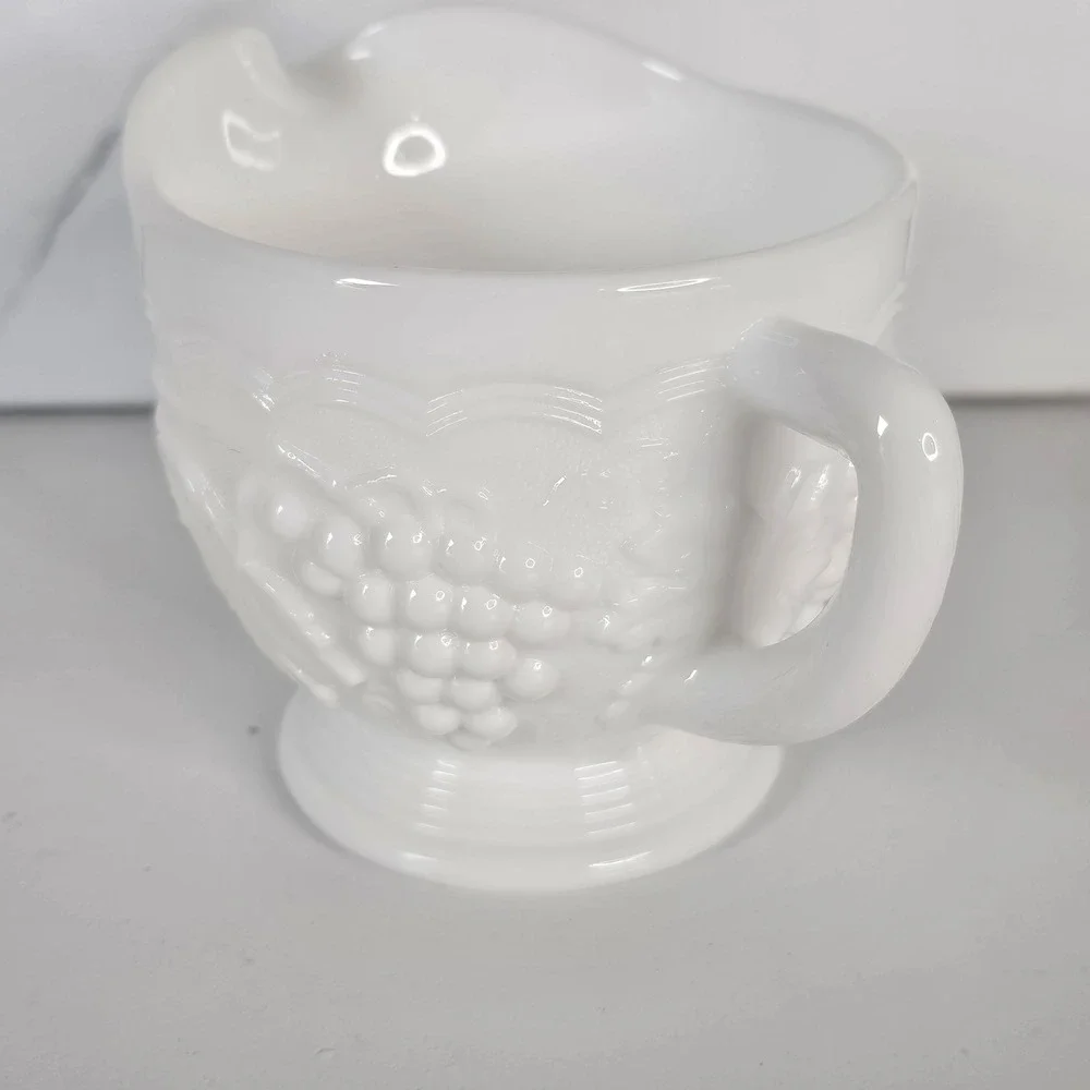 Indiana Glass Colony Vintage‎ Milk Glass Creamer Harvest Grape Vine Cottage Core